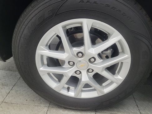 Used 2023 Chevrolet Equinox LT w/ LPO, Floor Liner Package FWD image 31