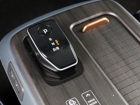 Used 2024 Nissan Ariya Platinum+ image 33