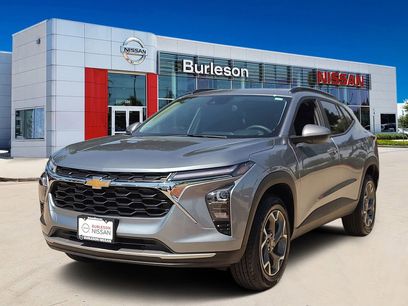Used 2025 Chevrolet Trax LT