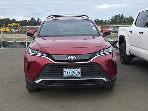 Used 2021 Toyota Venza image 6