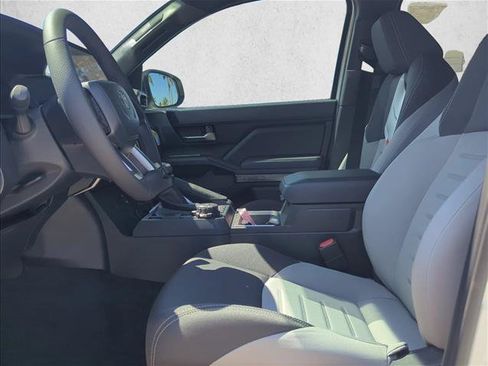 Certified 2025 Toyota Tacoma TRD Off-Road AWD/4WD image 12