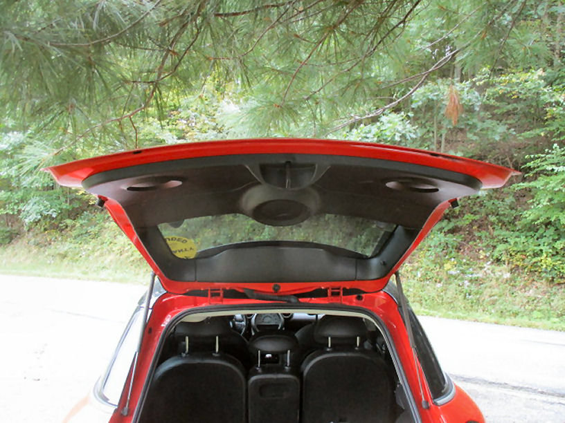 Used 2012 MINI Cooper Countryman FWD image 9