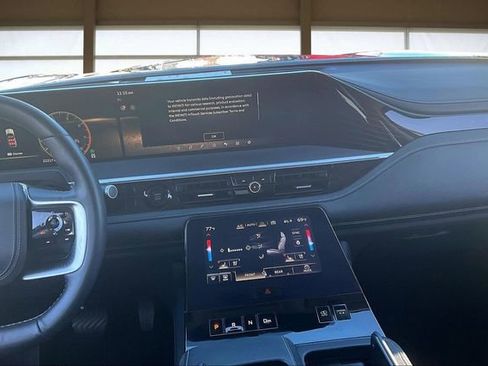 Certified 2025 INFINITI QX80 Sensory image 6