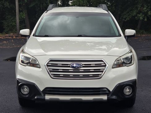 Used 2015 Subaru Outback 2.5i Limited AWD/4WD image 2