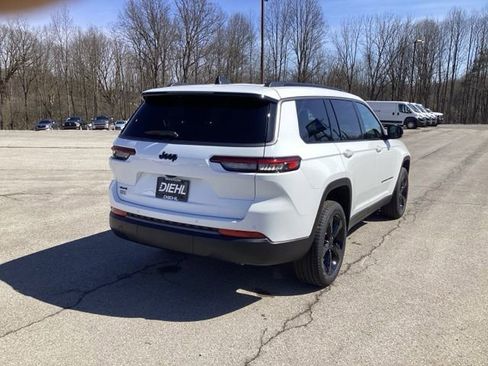 New 2026 Jeep Grand Cherokee L Limited w/ Limited Altitude Package AWD/4WD image 7
