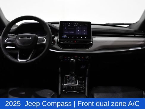 Used 2025 Jeep Compass Limited AWD/4WD image 8