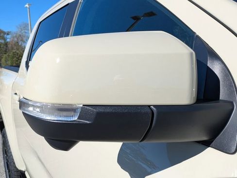 New 2025 Ford Ranger Lariat w/ Black Appearance Package image 11