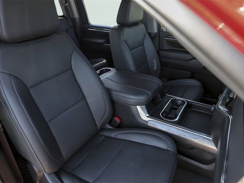 Used 2024 Chevrolet Silverado 3500 LTZ w/ LTZ Convenience Package image 33