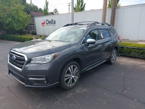 Used 2019 Subaru Ascent Touring w/ Popular Package #3 AWD/4WD image 4