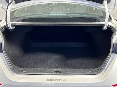 Used 2023 Nissan Sentra SR w/ SR Premium Package FWD image 13