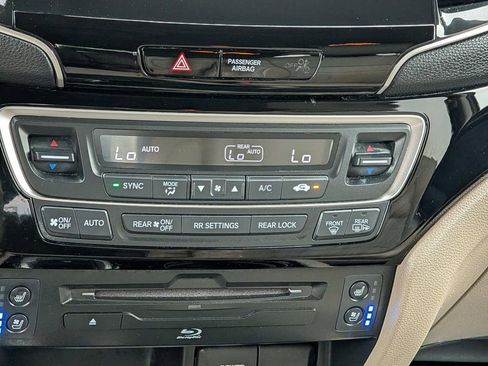 Used 2019 Honda Pilot Elite image 21