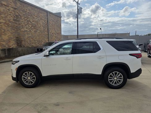 Used 2022 Chevrolet Traverse LT image 4