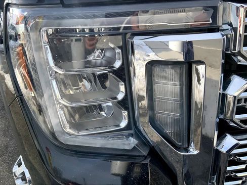 Used 2020 GMC Sierra 3500 Denali w/ Denali Ultimate Package image 24
