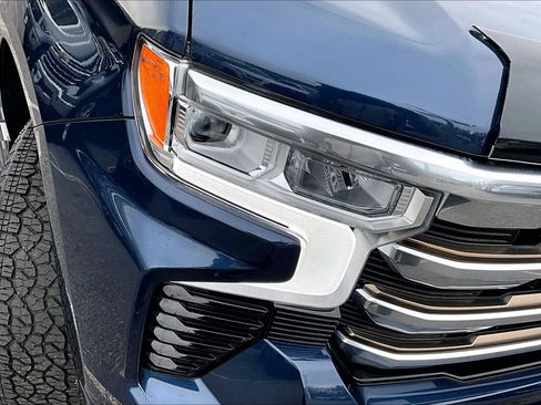 Used 2022 Chevrolet Silverado 1500 High Country image 33
