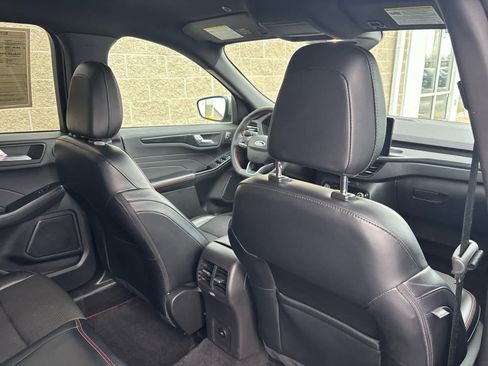 Used 2023 Ford Escape ST-Line Select w/ Tech Pack #2 image 14