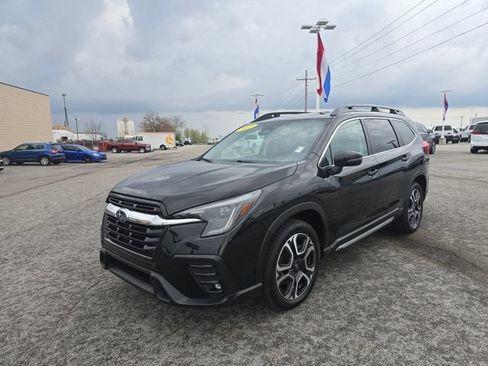 Used 2023 Subaru Ascent Limited image 9