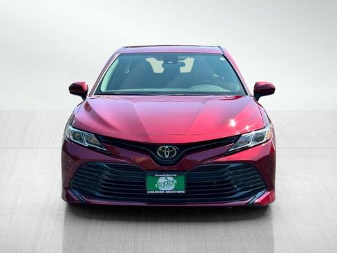Used 2019 Toyota Camry LE image 2