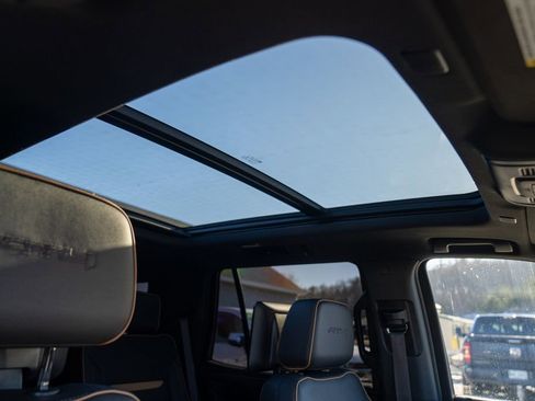 Used 2021 GMC Yukon AT4 w/ AT4 Premium Package image 15