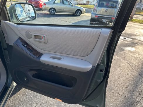 Used 2006 Toyota Highlander 2WD image 12