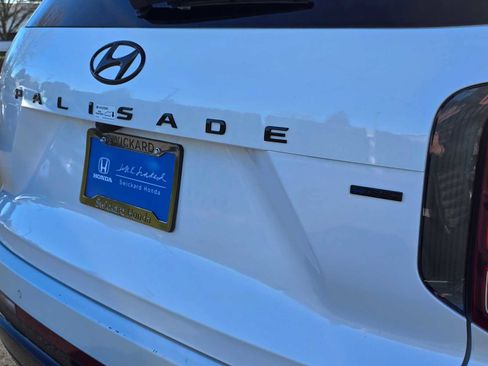 Used 2024 Hyundai Palisade Calligraphy image 16