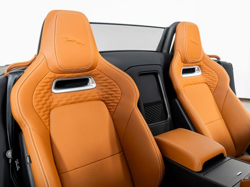 Used 2023 Jaguar F-TYPE R image 31