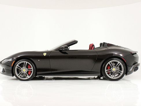 Certified 2024 Ferrari Roma Spider RWD image 5