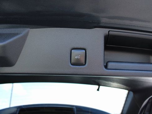 Used 2022 Ford Escape SE w/ Convenience Package image 12