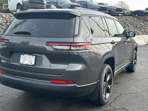 New 2025 Jeep Grand Cherokee L Altitude image 9