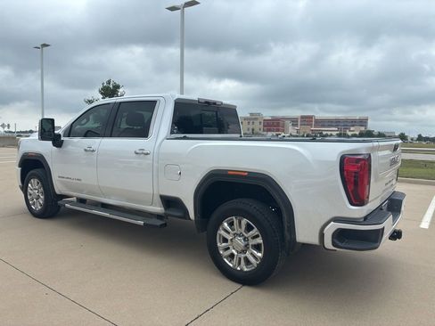 Used 2020 GMC Sierra 2500 Denali w/ Denali Ultimate Package AWD/4WD image 3