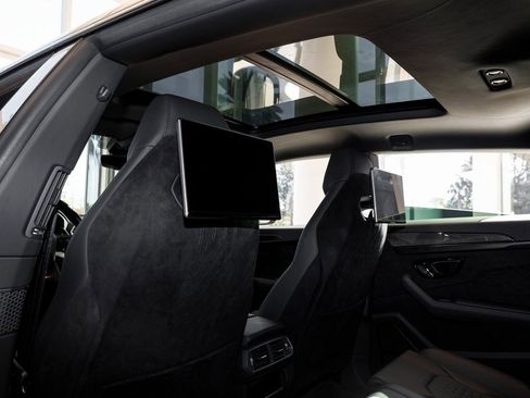 Used 2024 Lamborghini Urus Performante image 33