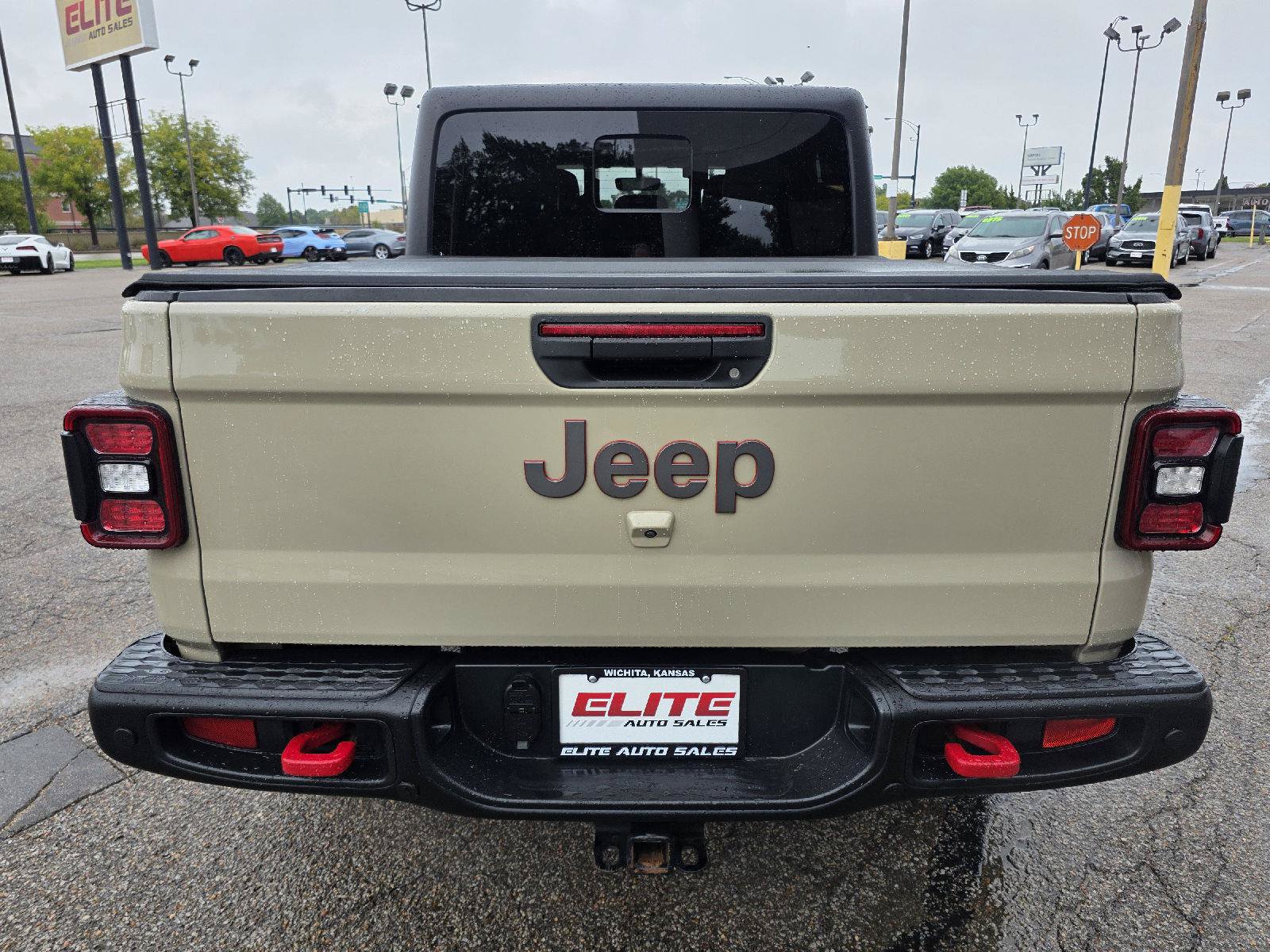 Used 2020 Jeep Gladiator Overland w/ Popular Equipment Package AWD/4WD image 6