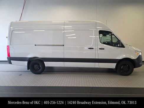 New 2025 Mercedes-Benz Sprinter 2500 image 5