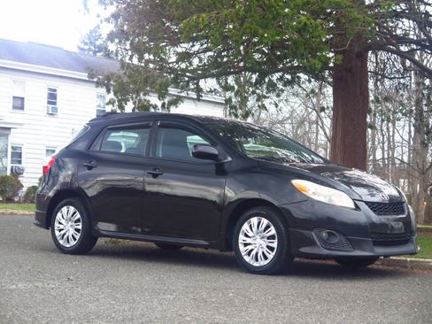 Used 2010 Toyota Matrix S image 6