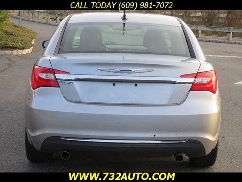 Used 2014 Chrysler 200 Limited w/ Sun/Sound Group image 8
