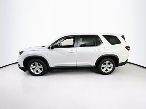 Used 2023 Honda Pilot LX image 8