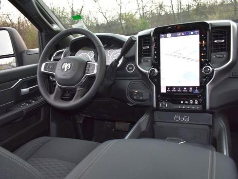 New 2026 RAM 2500 Big Horn AWD/4WD image 29