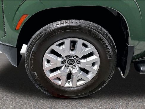 Used 2024 Nissan Frontier SV w/ SV Convenience Package RWD image 31