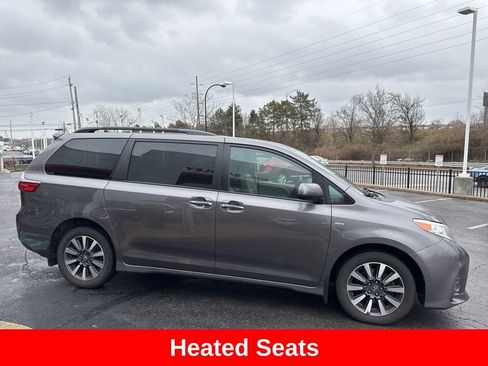 Used 2020 Toyota Sienna AWD image 7