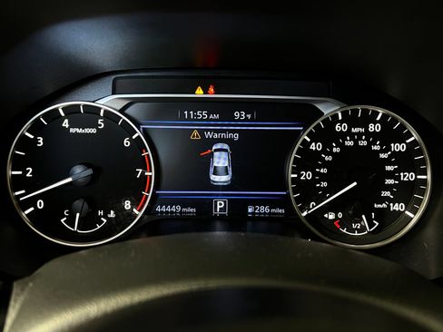 Used 2025 Nissan Altima 2.5 SV FWD image 10
