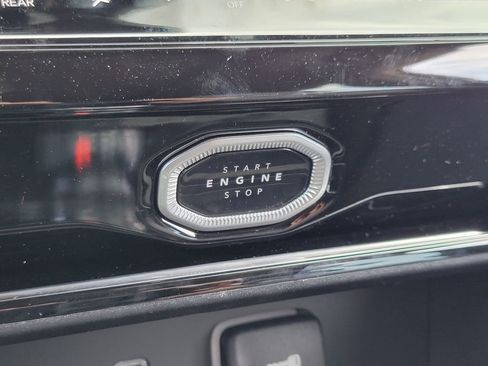 New 2026 Jeep Grand Cherokee Limited w/ Limited Altitude Package image 11