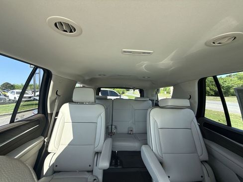 Used 2023 GMC Yukon Denali AWD/4WD image 28