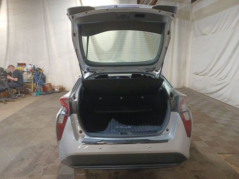 Used 2018 Toyota Prius Three image 20