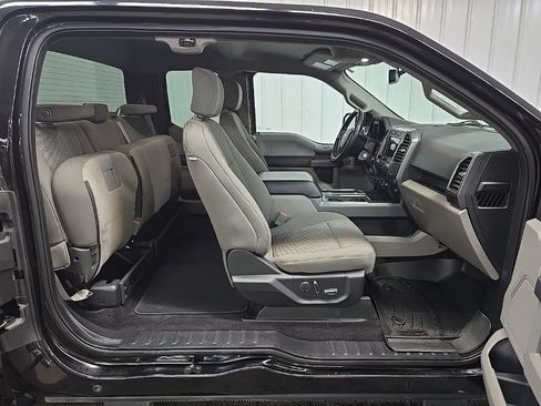 Used 2018 Ford F150 XLT w/ Equipment Group 302A Luxury AWD/4WD image 16