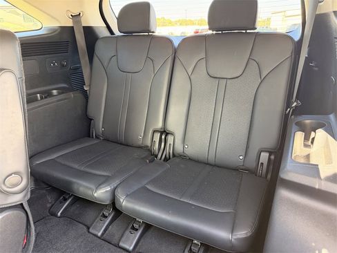 Certified 2023 Kia Sorento EX image 25