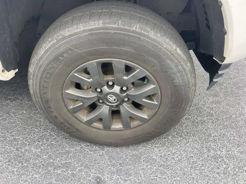 Used 2026 Toyota Tacoma TRD Sport AWD/4WD image 2