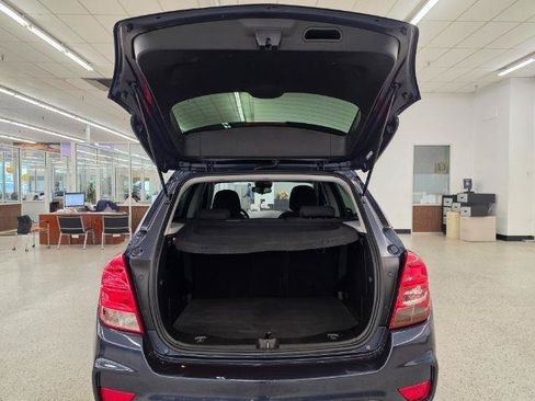 Used 2019 Chevrolet Trax LS FWD image 37