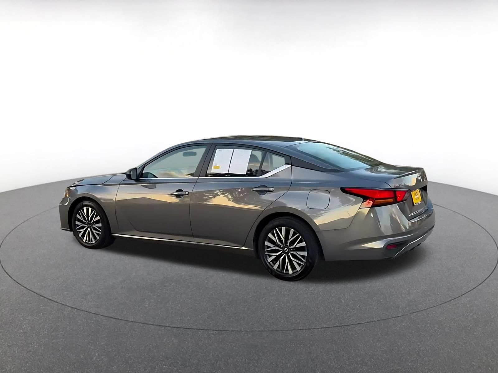 Used 2026 Nissan Altima 2.5 SV FWD image 9