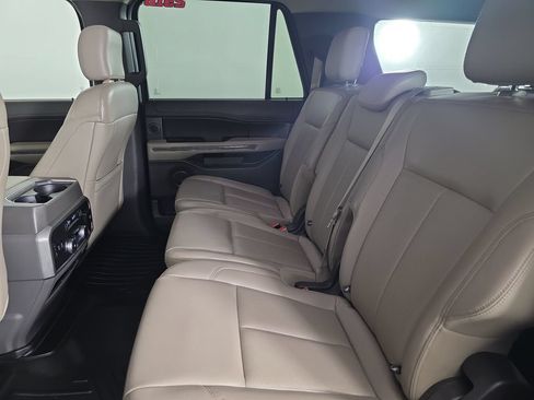Used 2019 Ford Expedition Max XLT w/ Equipment Group 202A AWD/4WD image 40