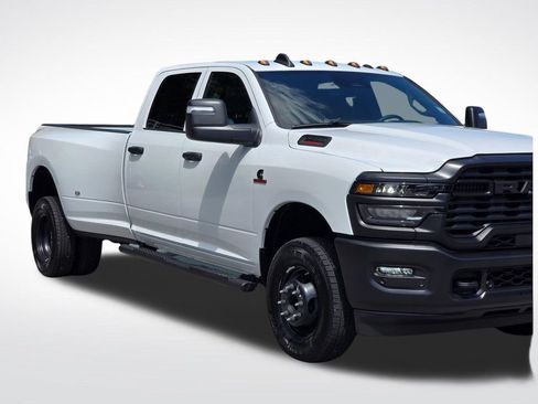 New 2026 RAM 3500 Tradesman AWD/4WD image 40