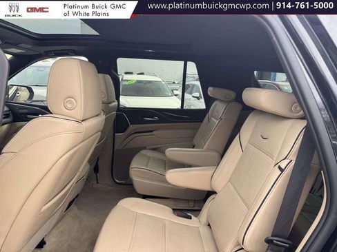 Used 2024 Cadillac Escalade Premium Luxury image 12